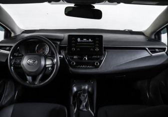 Подержанный автомобиль Toyota Corolla Sedan 2019 года (17 фото)