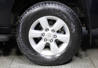 Подержанный автомобиль Toyota Land Cruiser Prado 2017 года (22 фото)