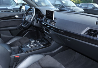 Подержанный автомобиль Audi Q5 2019 года (9 фото)
