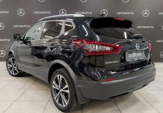 Подержанный автомобиль Nissan Qashqai 2021 года (7 фото)