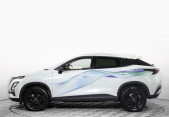 Подержанный автомобиль Omoda C5 2024 года (8 фото)