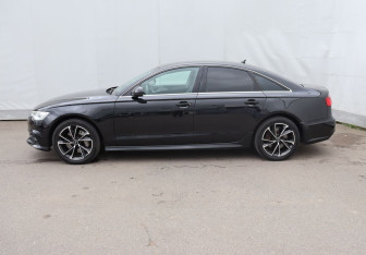 Подержанный автомобиль Audi A6 Sedan 2017 года (8 фото)