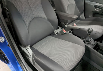 Подержанный автомобиль Kia Rio Hatchback 2010 года (20 фото)