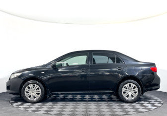 Подержанный автомобиль Toyota Corolla Sedan 2008 года (8 фото)