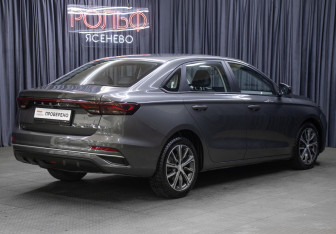 Подержанный автомобиль Geely Emgrand 2024 года (5 фото)