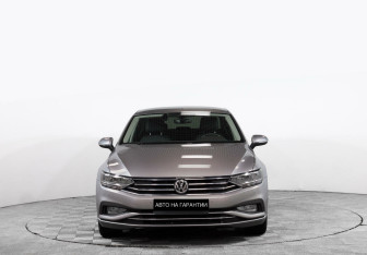 Подержанный автомобиль Volkswagen Passat Sedan 2020 года (2 фото)
