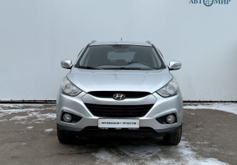 Подержанный автомобиль Hyundai ix35 2011 года (2 фото)
