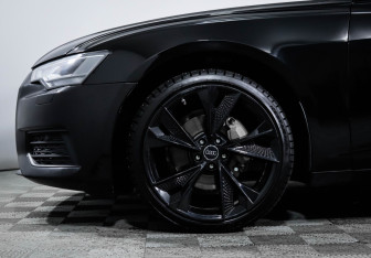 Подержанный автомобиль Audi A6 Sedan 2021 года (15 фото)