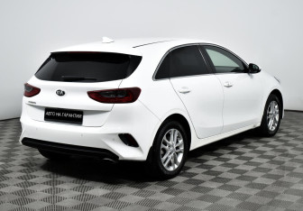 Подержанный автомобиль Kia Ceed Hatchback 2019 года (3 фото)