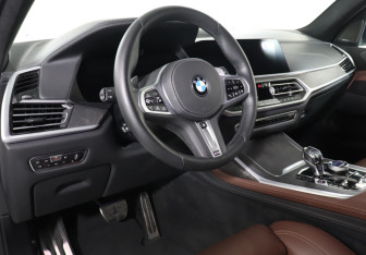 Подержанный автомобиль BMW X7 2020 года (13 фото)