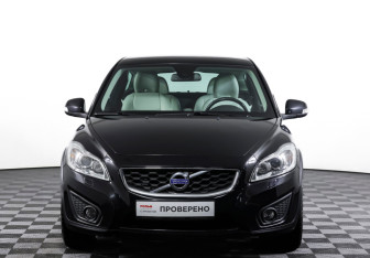 Подержанный автомобиль Volvo C30 2012 года (2 фото)