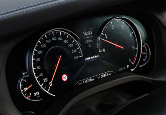 Подержанный автомобиль BMW X3 2019 года (13 фото)