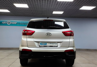 Подержанный автомобиль Hyundai Creta 2017 года (6 фото)