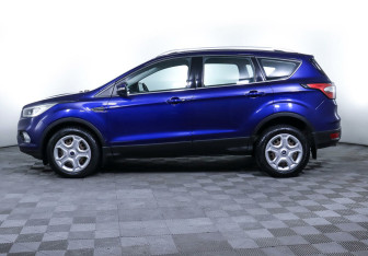 Подержанный автомобиль Ford Kuga 2018 года (4 фото)