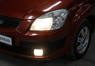 Подержанный автомобиль Kia Rio Hatchback 2008 года (22 фото)