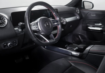 Подержанный автомобиль Mercedes-Benz GLB 2020 года (14 фото)