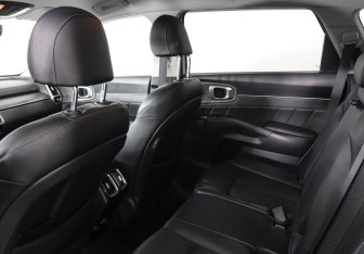 Подержанный автомобиль Kia Sorento 2020 года (12 фото)