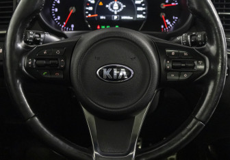 Подержанный автомобиль Kia Sorento 2017 года (15 фото)