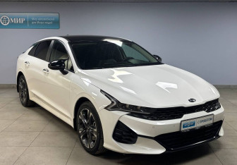 Подержанный автомобиль Kia K5 2020 года (3 фото)