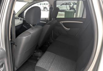 Подержанный автомобиль Renault Duster 2013 года (12 фото)