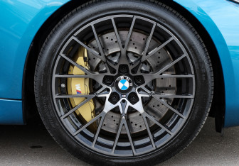 Подержанный автомобиль BMW M2 2021 года (30 фото)