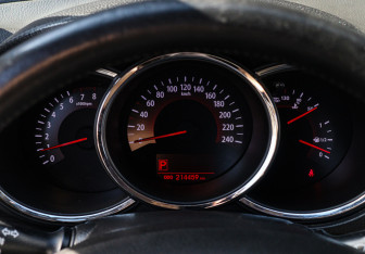 Подержанный автомобиль Kia Sorento 2011 года (17 фото)