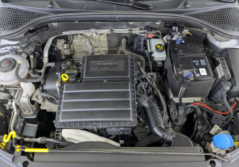 Подержанный автомобиль Skoda Octavia Liftback 2018 года (11 фото)