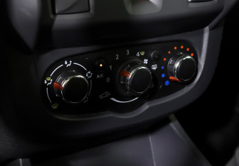 Подержанный автомобиль LADA (ВАЗ) Largus Wagon 2021 года (14 фото)