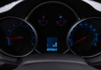 Подержанный автомобиль Chevrolet Cruze Sedan 2009 года (12 фото)