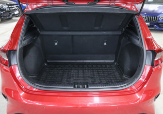 Подержанный автомобиль Kia Ceed Hatchback 2019 года (10 фото)