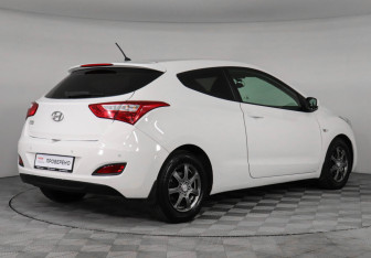 Подержанный автомобиль Hyundai i30 Hatchback 2013 года (5 фото)