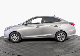 Подержанный автомобиль Changan Alsvin 2023 года (8 фото)