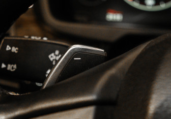 Подержанный автомобиль BMW X6 2016 года (17 фото)