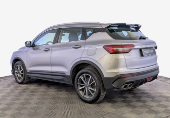 Подержанный автомобиль Geely Coolray 2022 года (7 фото)