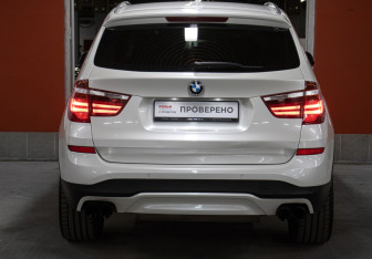 Подержанный автомобиль BMW X3 2015 года (6 фото)