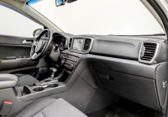 Подержанный автомобиль Kia Sportage 2020 года (11 фото)