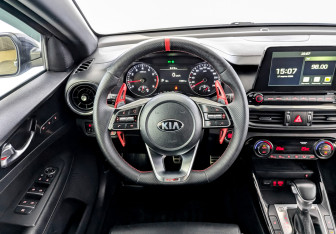 Подержанный автомобиль Kia Cerato Sedan 2021 года (22 фото)