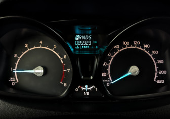 Подержанный автомобиль Ford EcoSport 2017 года (13 фото)