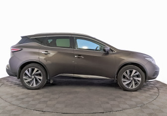 Подержанный автомобиль Nissan Murano Suv 2017 года (4 фото)