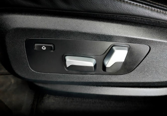 Подержанный автомобиль BMW X5 2021 года (20 фото)