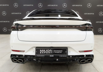 Подержанный автомобиль Geely Preface 2024 года (6 фото)