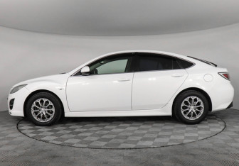 Подержанный автомобиль Mazda 6 Liftback 2011 года (8 фото)