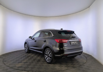 Подержанный автомобиль Hongqi HS5 2024 года (7 фото)