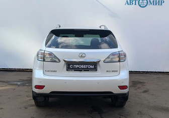 Подержанный автомобиль Lexus RX 2010 года (6 фото)