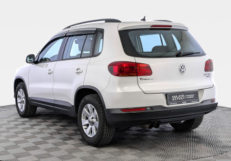 Подержанный автомобиль Volkswagen Tiguan 2013 года (7 фото)