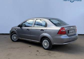 Подержанный автомобиль Chevrolet Aveo Sedan 2007 года (7 фото)