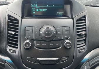Подержанный автомобиль Chevrolet Orlando 2012 года (16 фото)