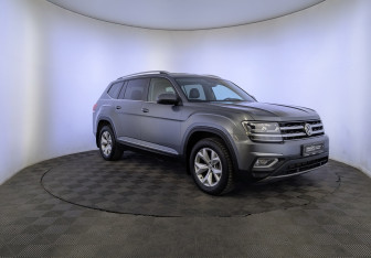 Подержанный автомобиль Volkswagen Teramont 2019 года (3 фото)