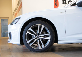 Подержанный автомобиль Audi A6 Sedan 2020 года (37 фото)