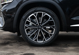 Подержанный автомобиль Geely Monjaro 2026 года (40 фото)